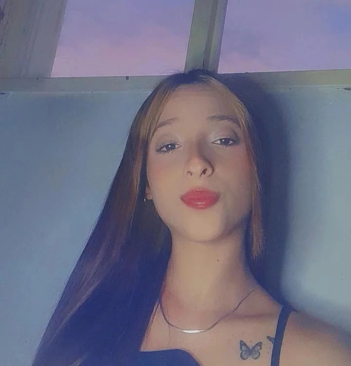 ZOE_GILLS