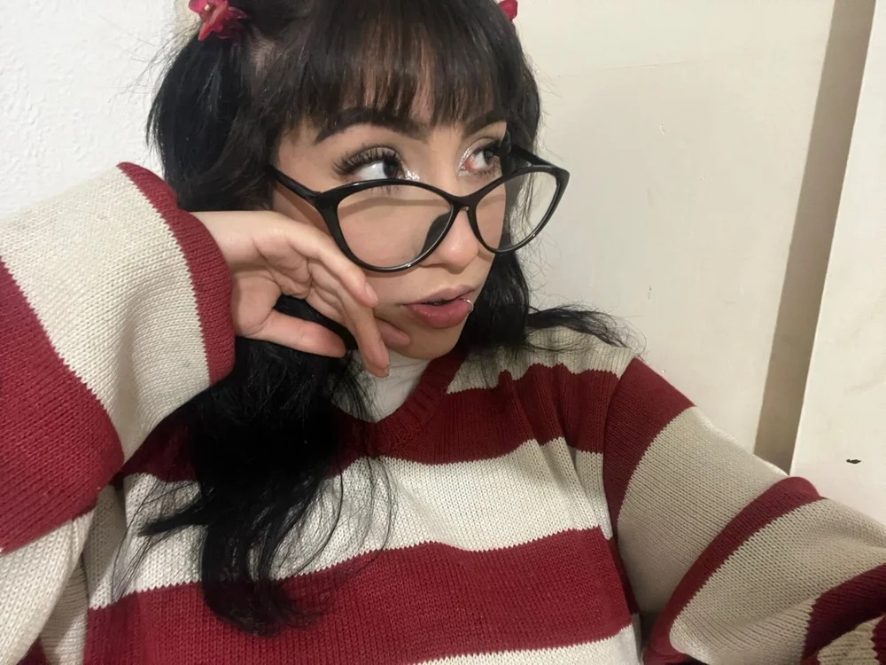 Zaira_pink