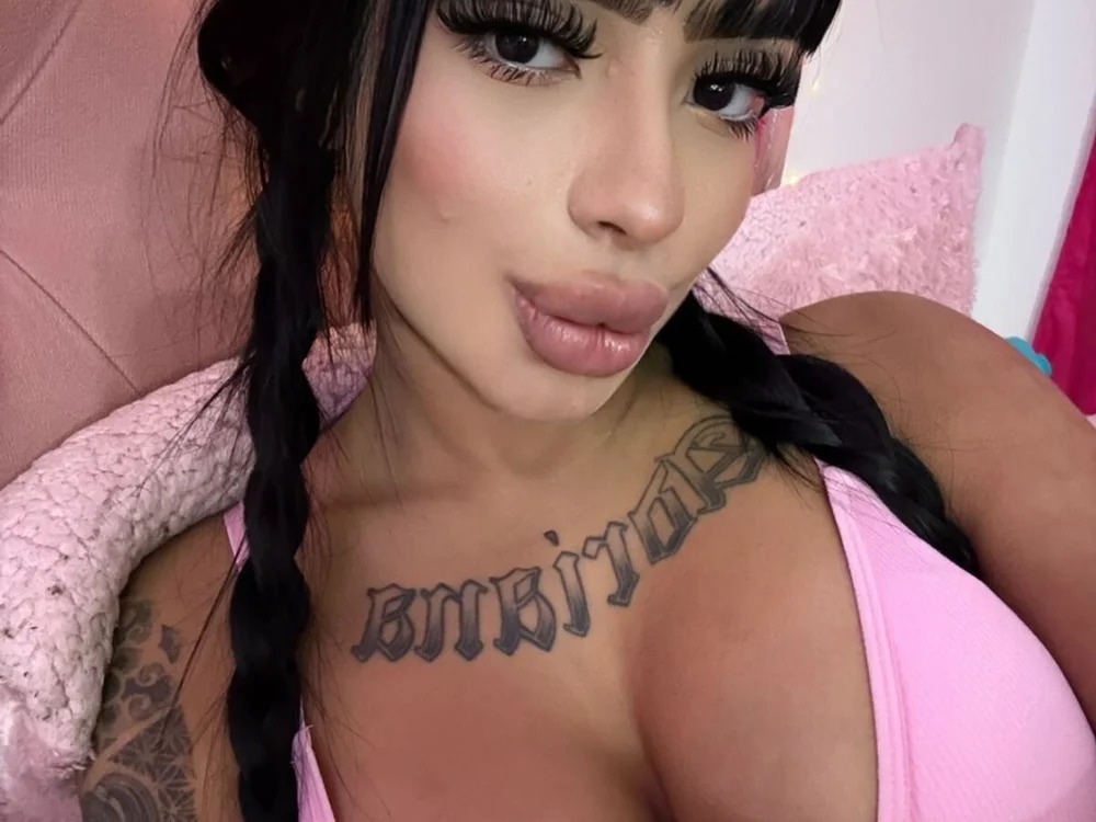 _Scarlet_Naughty