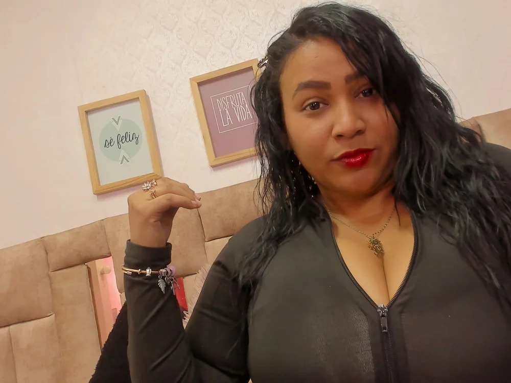 _pamela_ebonny