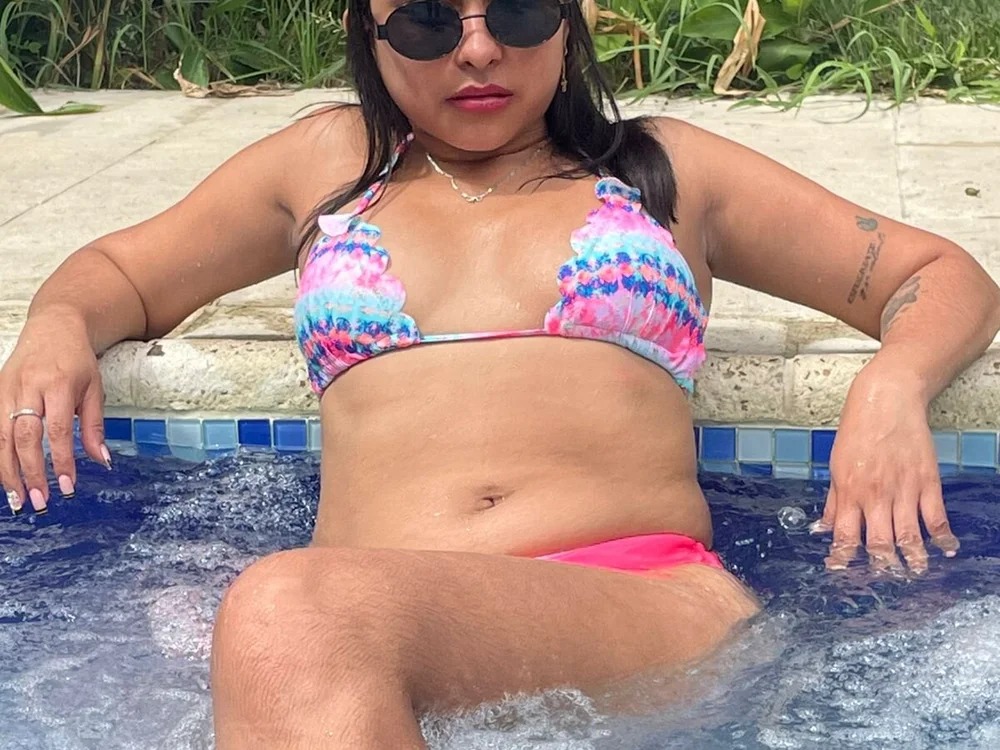 _samantha_sky