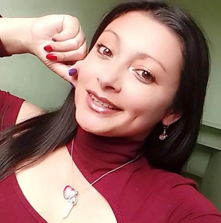 aivana_hot
