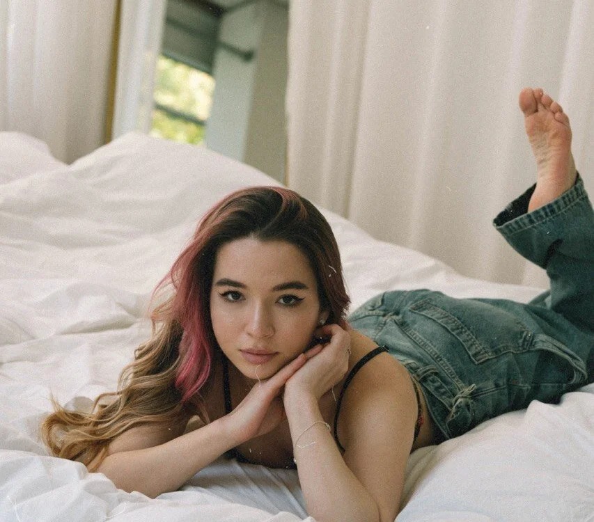 avechloe