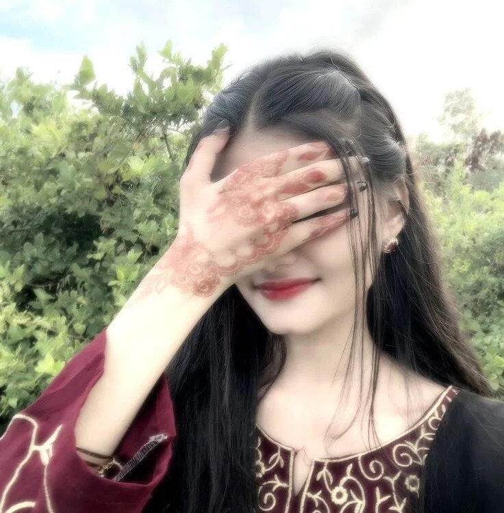 ayat_khan72