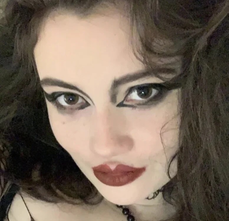 carmilla_red