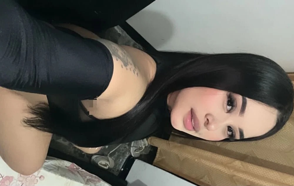chloe_iris