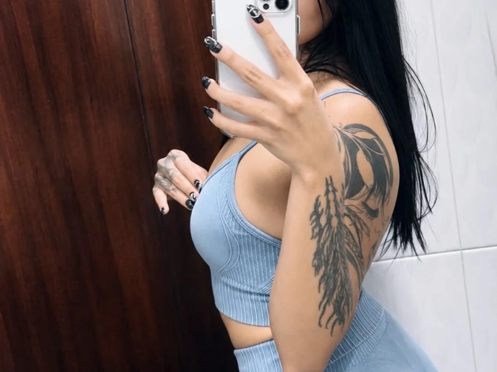 clio_moon