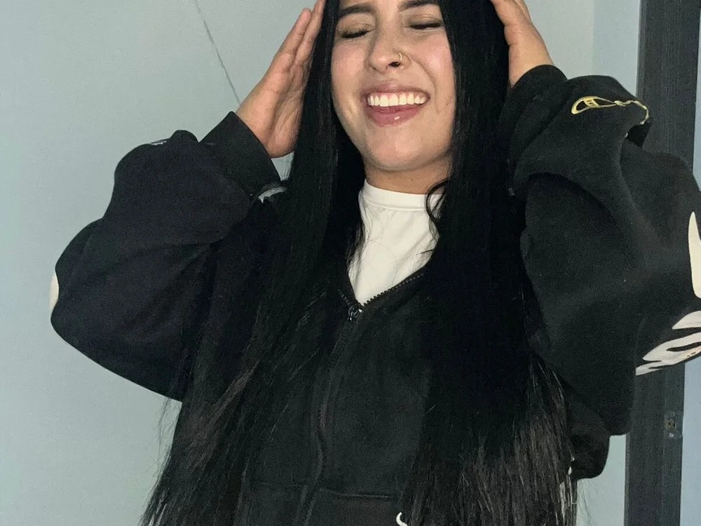 danaee_shy