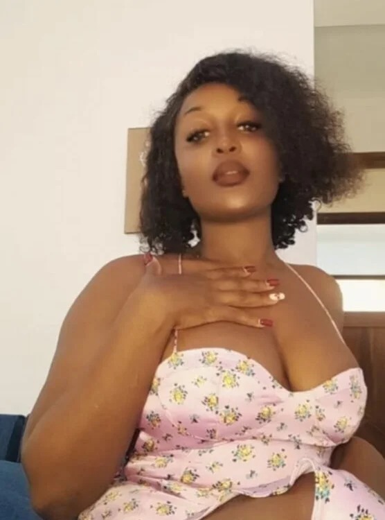 ebony_ghoddes