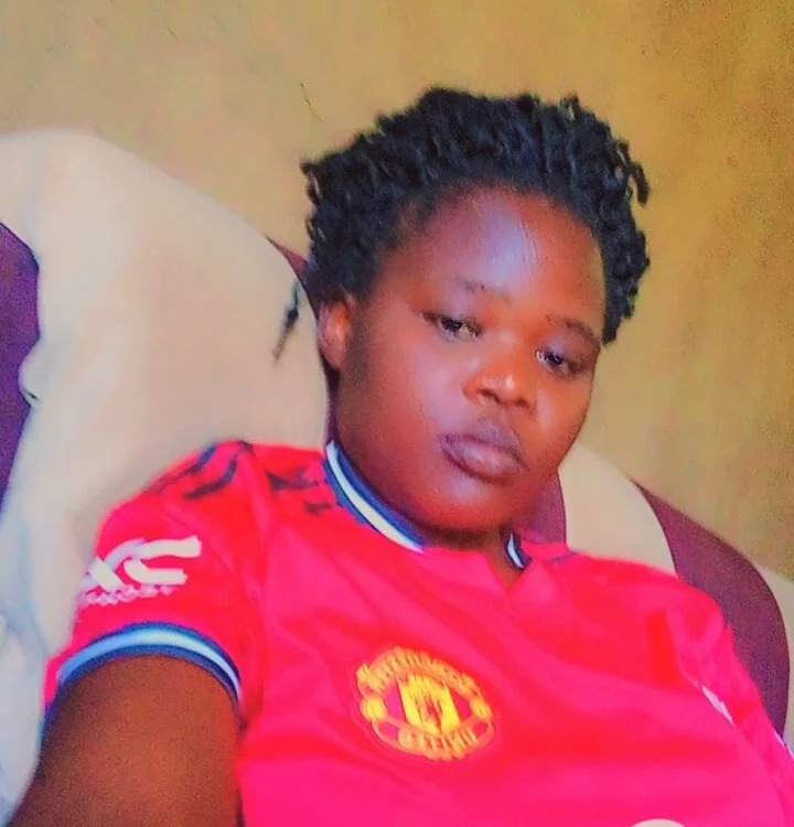 ebonypetitie