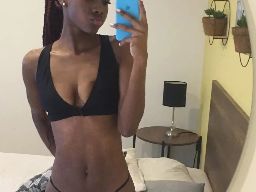 eboony_moon