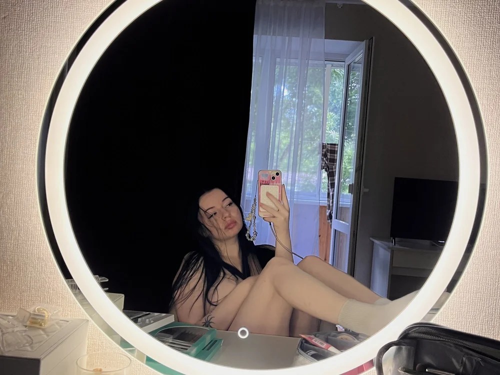 eva_teasy