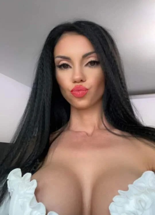 gloriaa_shine