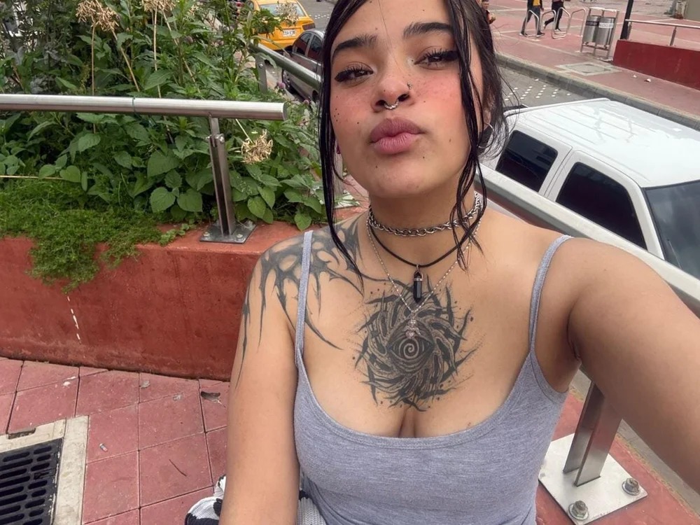 hanna_collins_