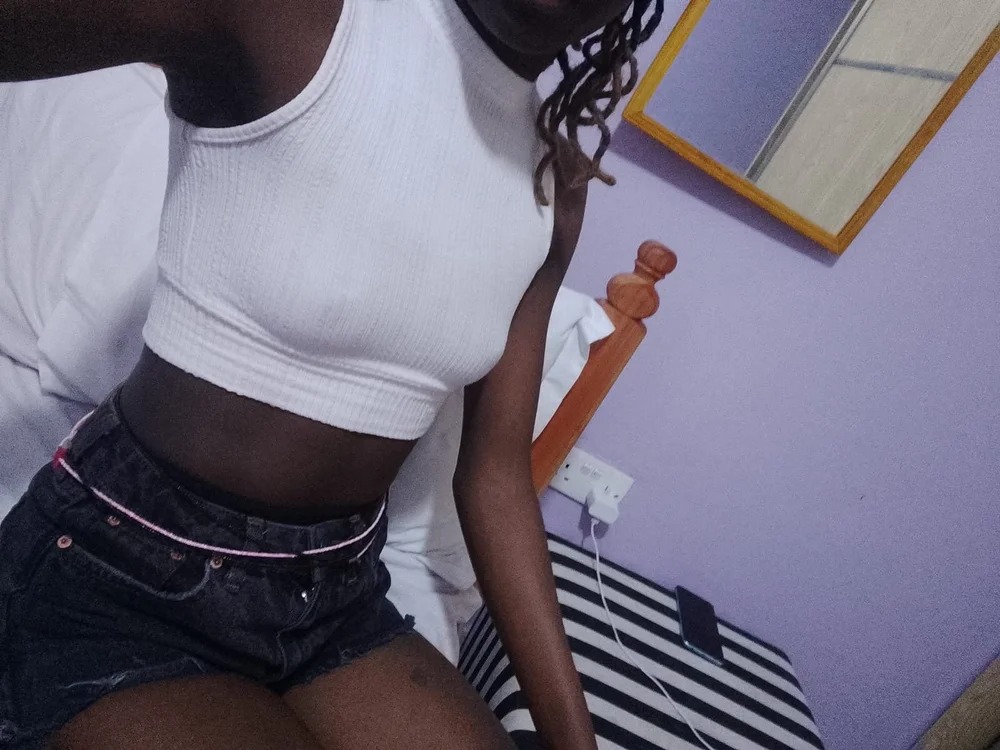 hornygal_005