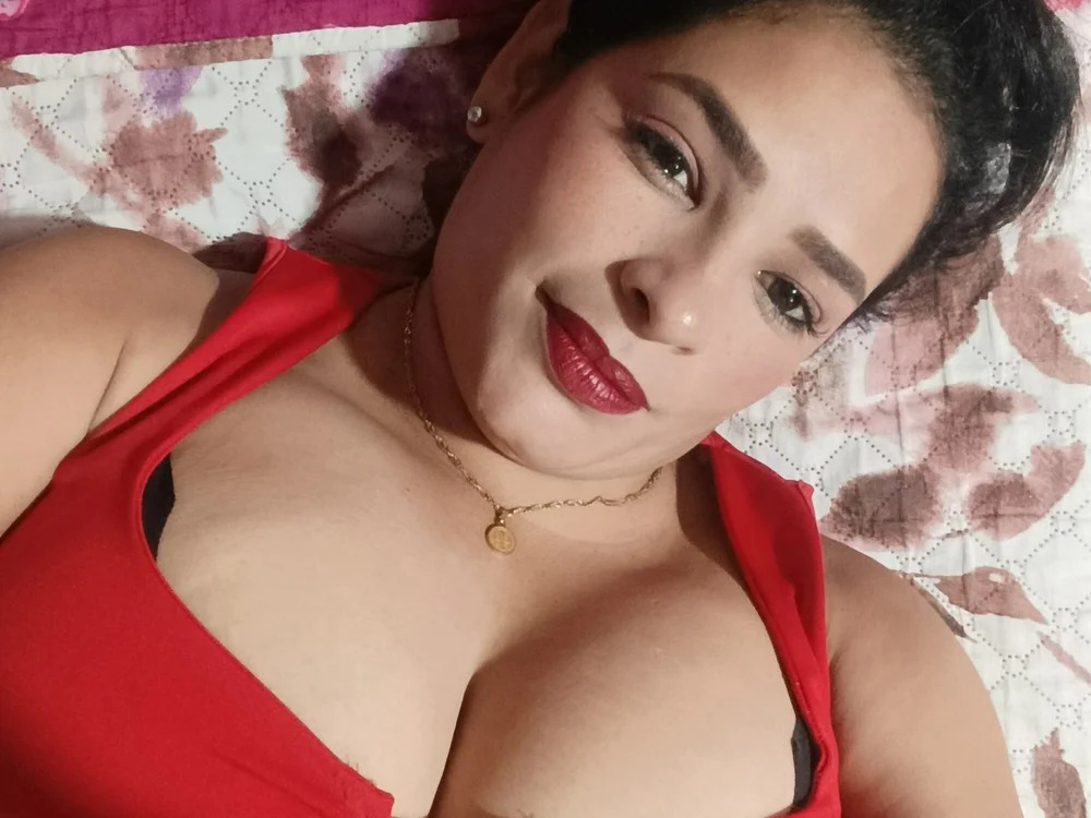 hugeboobs_zafiro