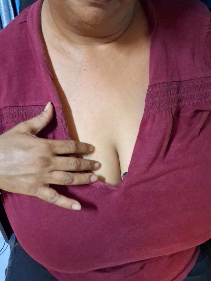 indiansexymomy