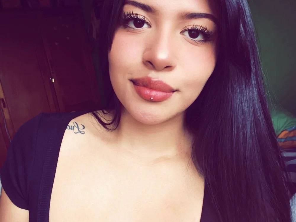 melanie_18_