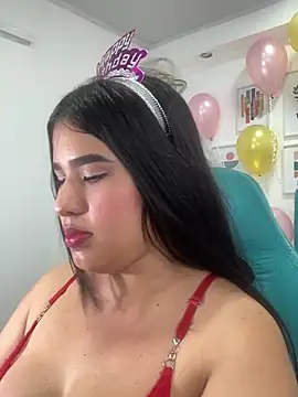 mia18_queen