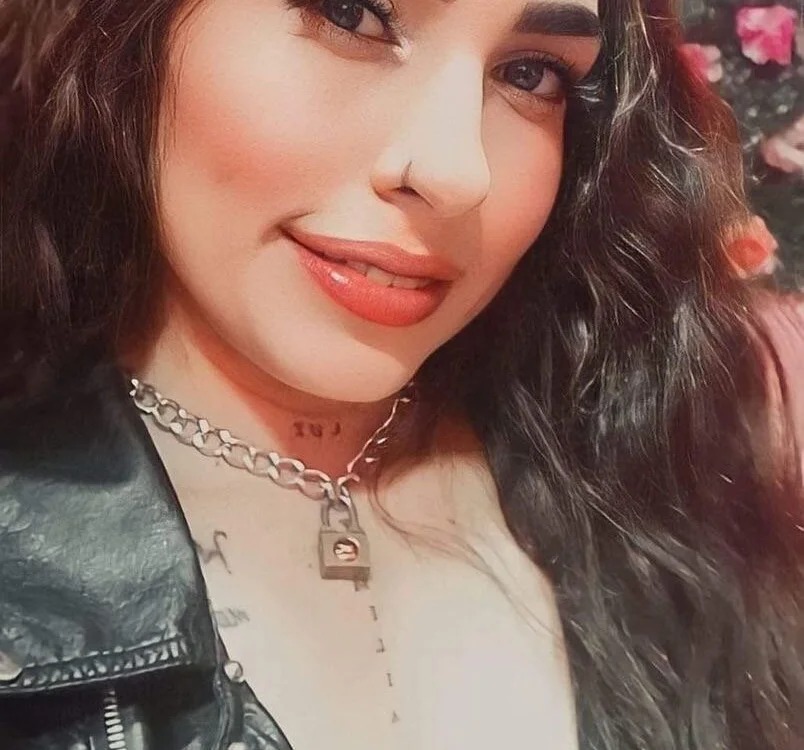 mia_carter18