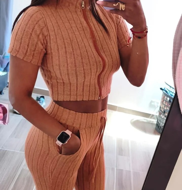 mia_collins26