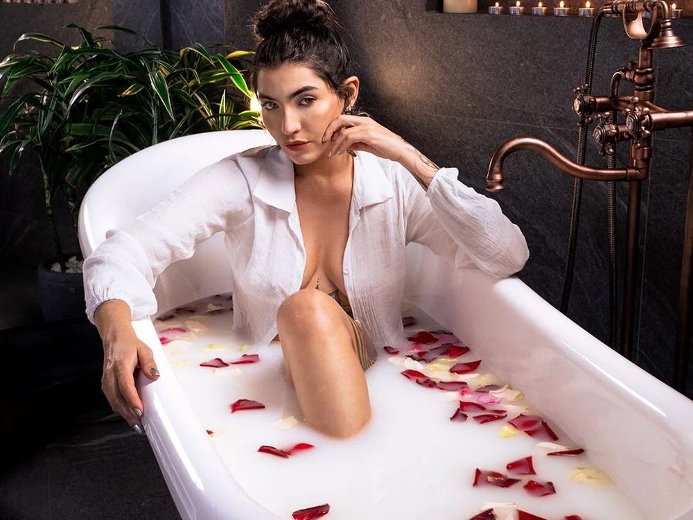 mia_lott