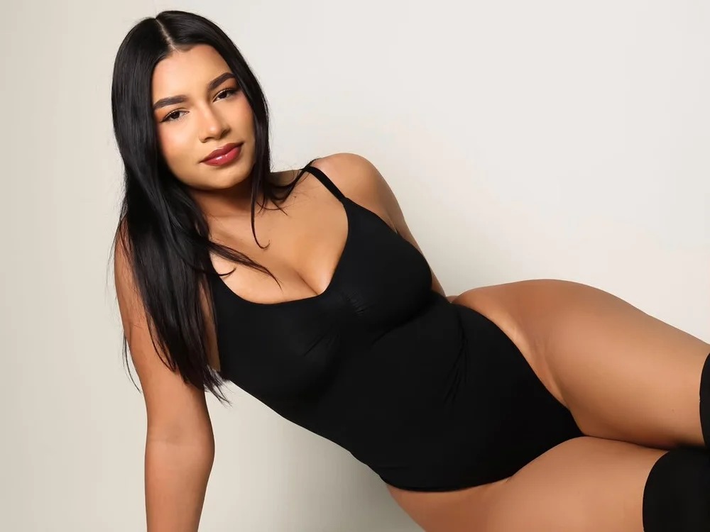 naomygomez_