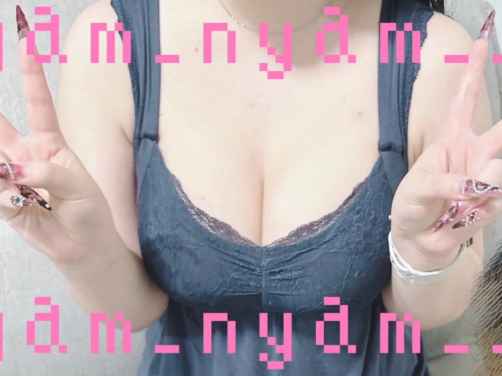 nyam_nyam__m