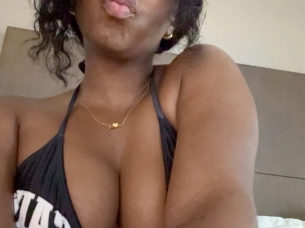 scarlet_kiss_