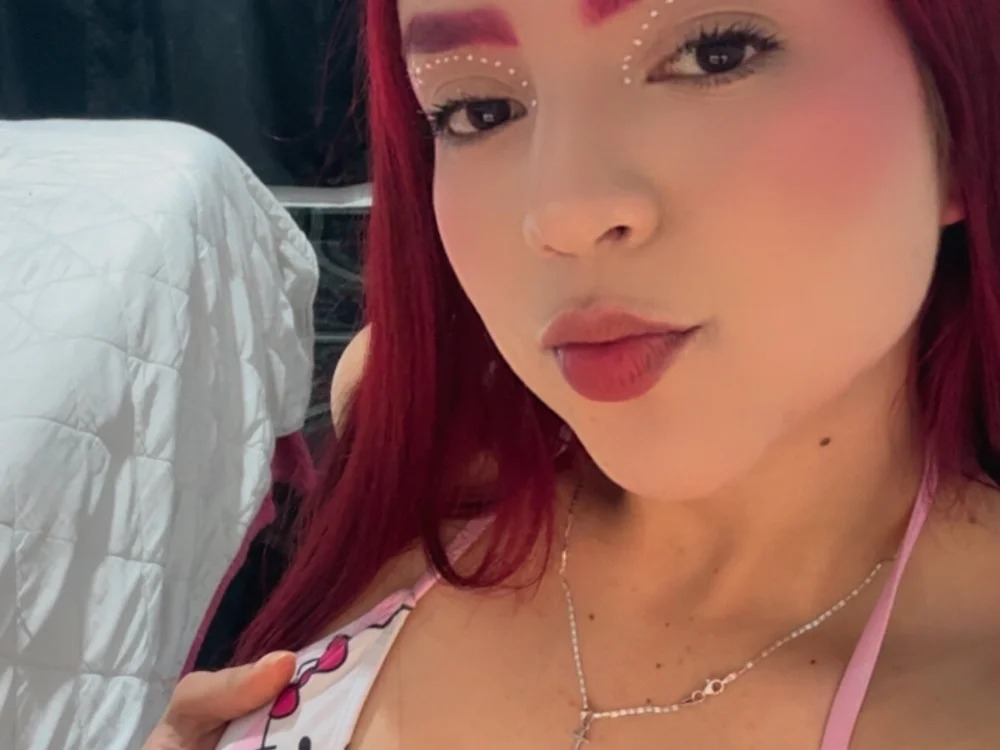 scarletcherry21