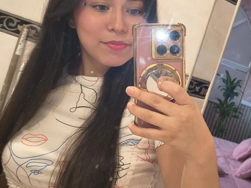 zoe_pettite__